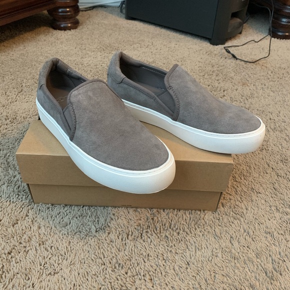 UGG Shoes - Womens Ugg Sneaker.